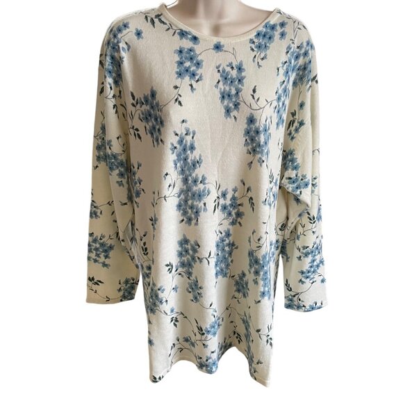 Woman Chrysanthemum White Floral Pullover Sweater 1X Top u - Picture 2 of 9